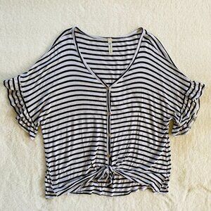 Women's Striped Top with Wood Buttons Size XXL Relaxed Fit V-Neck